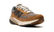 New Balance 990v6 x Carhartt WIP Sculpture Center - Made in USA 2
