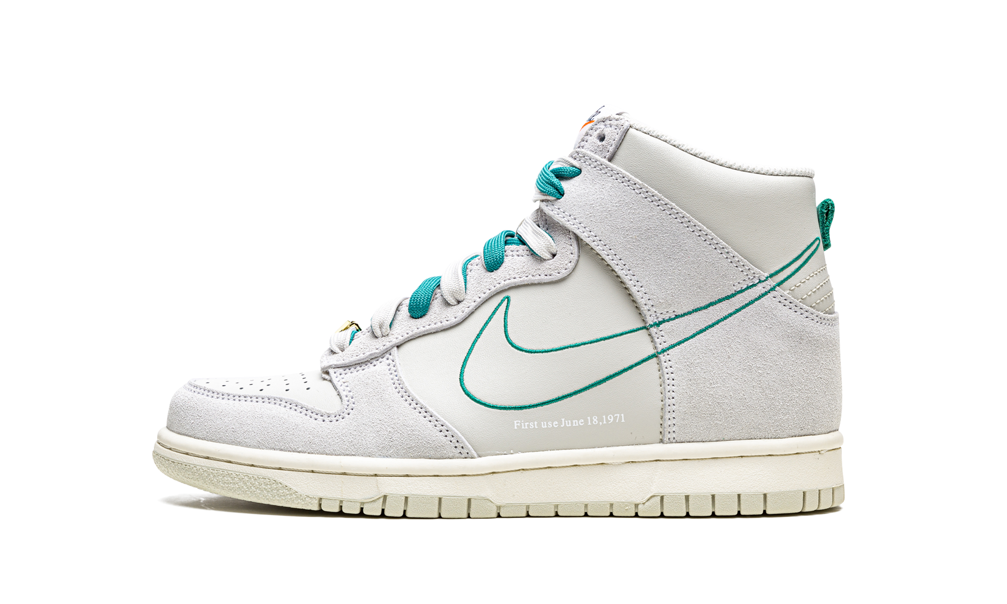 Nike Dunk High First Use Light Bone Green Noise 1