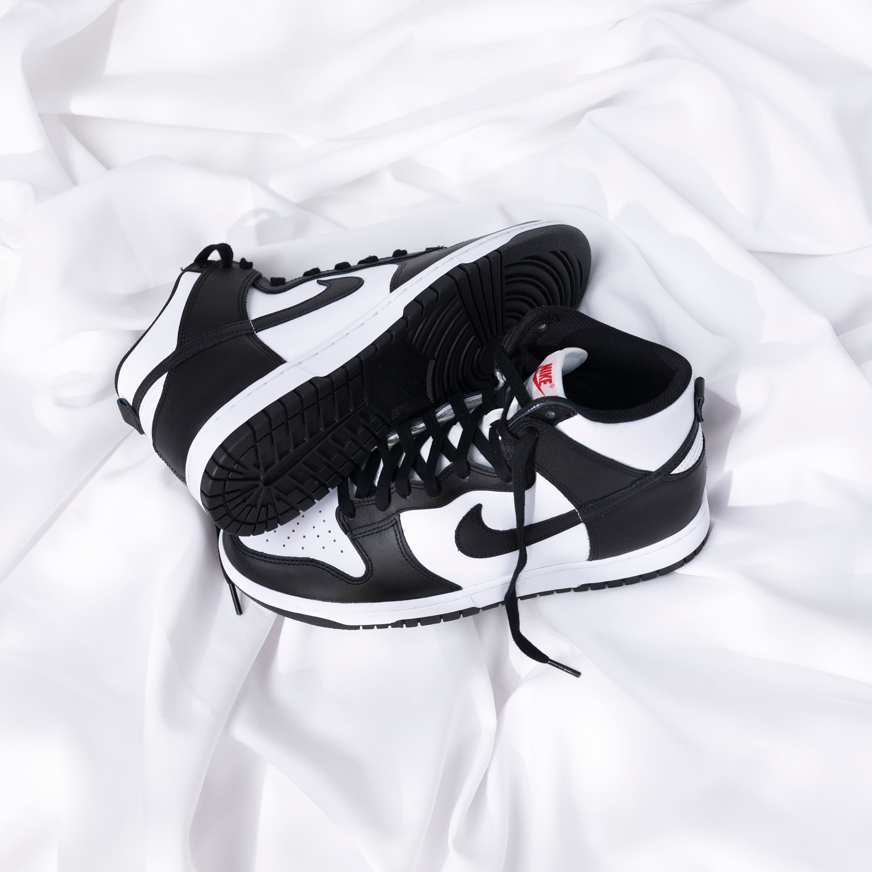 Nike Dunk High Panda (2021) 5
