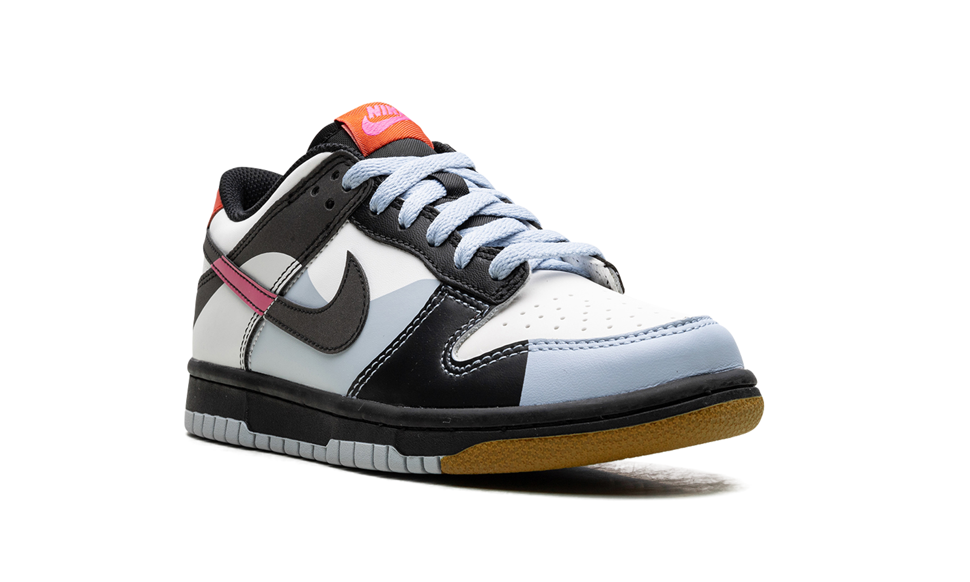 Nike Dunk Low Dance 2