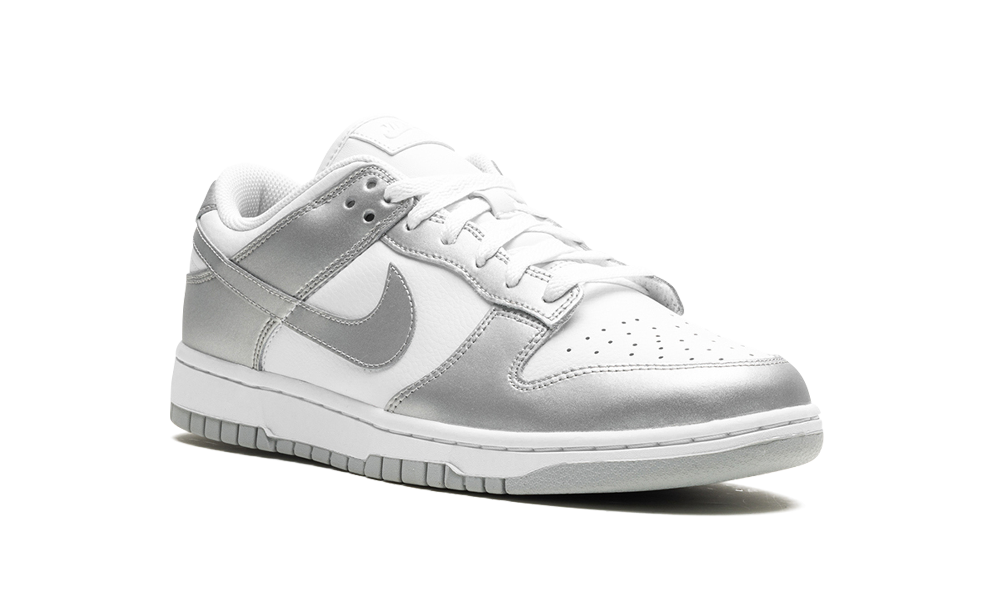 Nike Dunk Low Metallic Silver