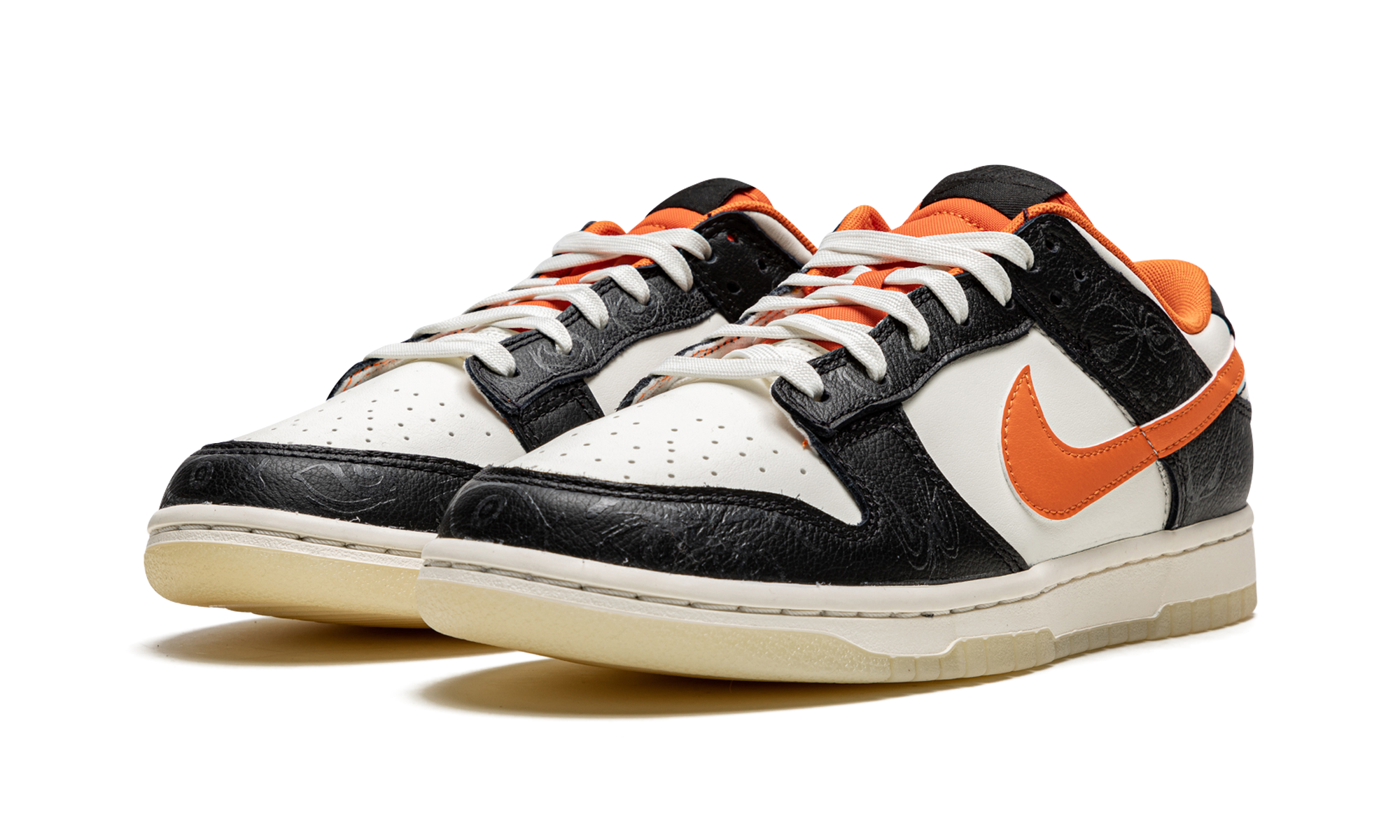 Nike Dunk Low PRM Halloween (2021) 2