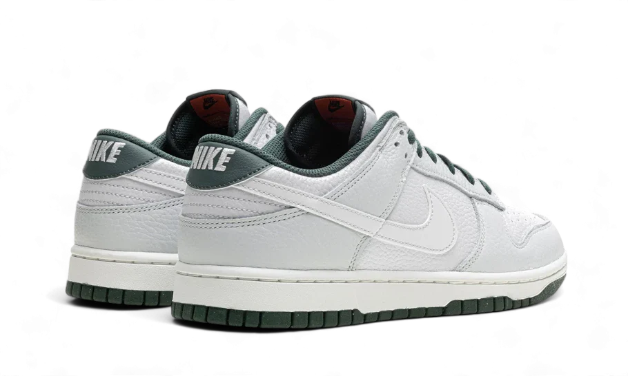 Nike Dunk Low Retro Se Photon Dust Vintage Green 7