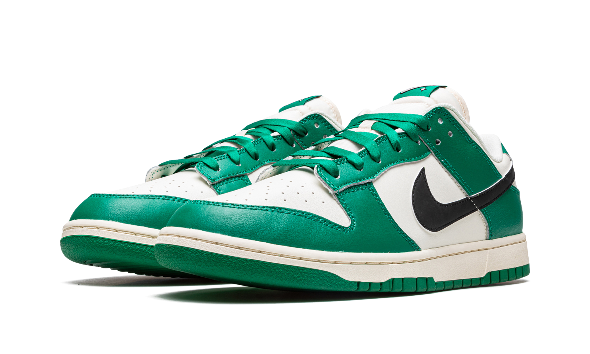 Nike Dunk Low SE Lottery Green Pale Ivory 2