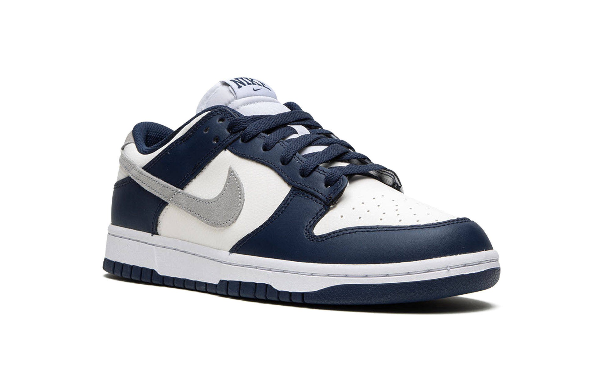 Nike Dunk Low Summit White Midnight Navy 2