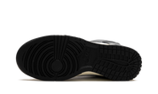Nike Dunk Low Vintage Panda (W) 6