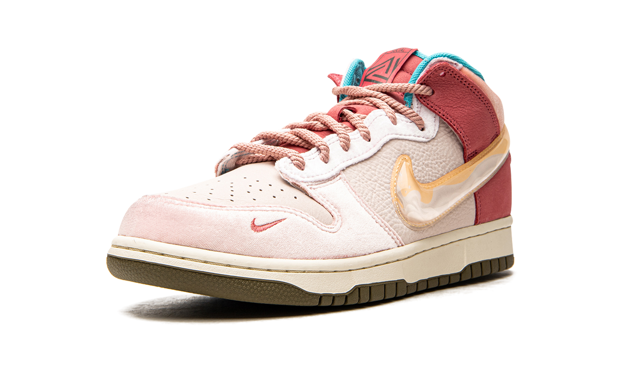 Nike Dunk Mid Social Status Free Lunch Strawberry Milk 4