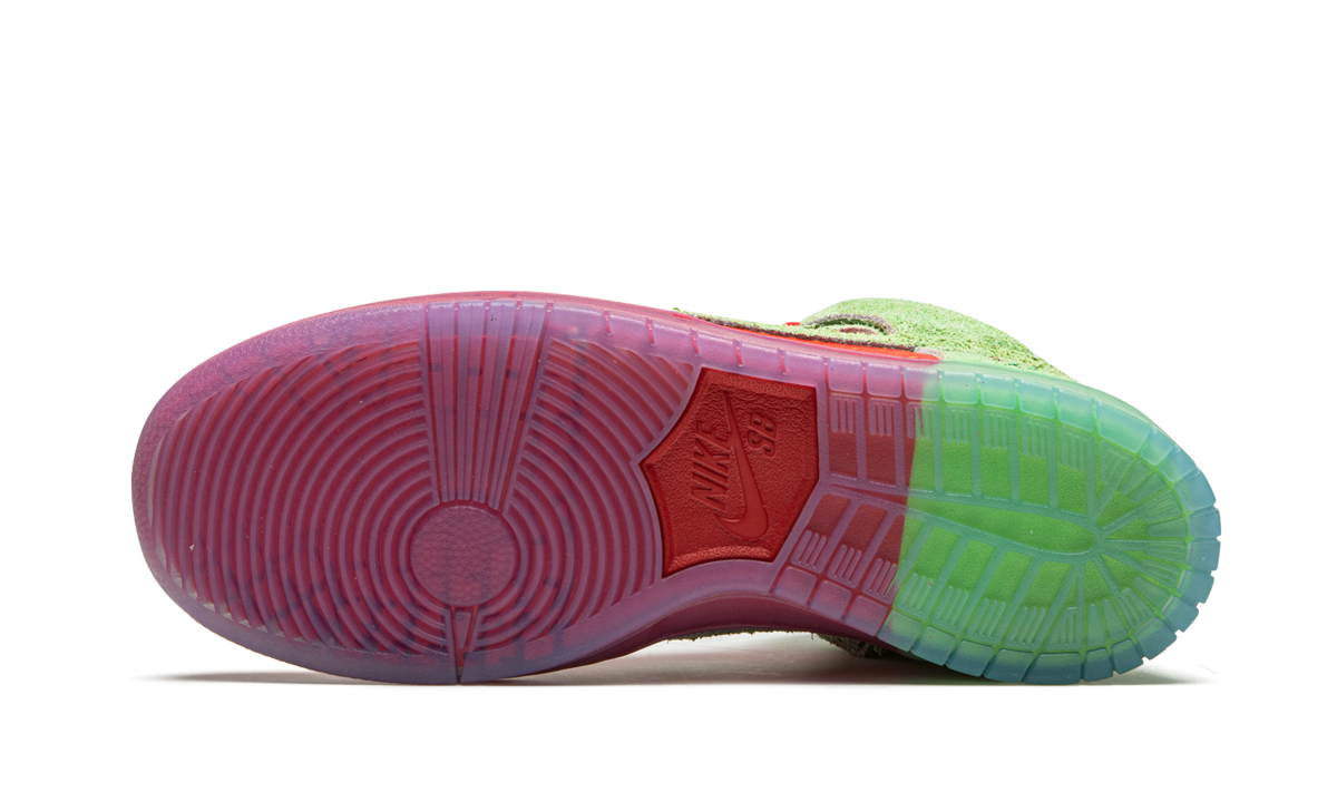 Nike Sb Dunk High Pro QS Strawberry Cough 2