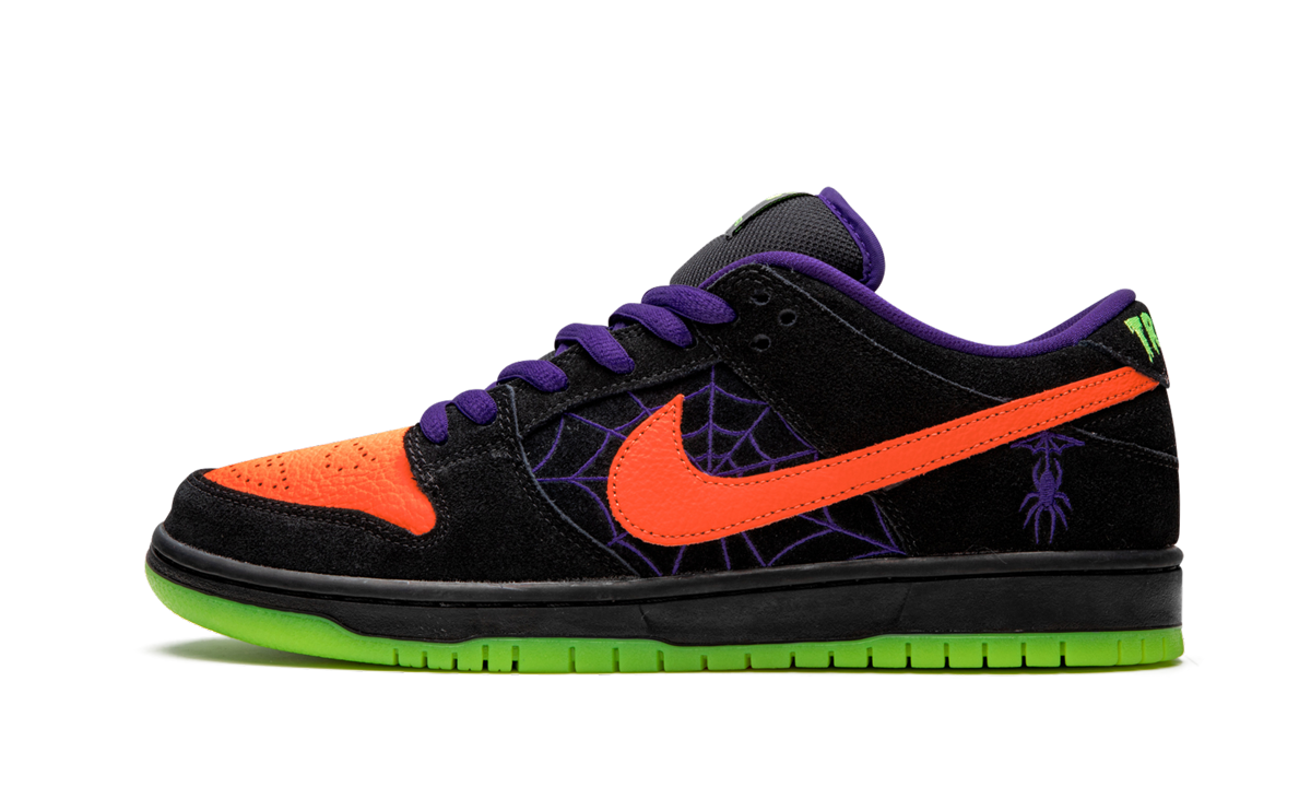 Nike SB Dunk Low "Night of Mischief"
