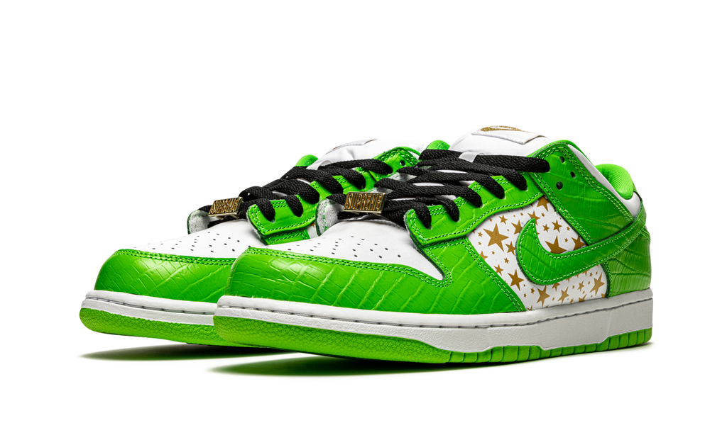 Nike SB Dunk Low x Supreme ‘’Mean Green’’ 3