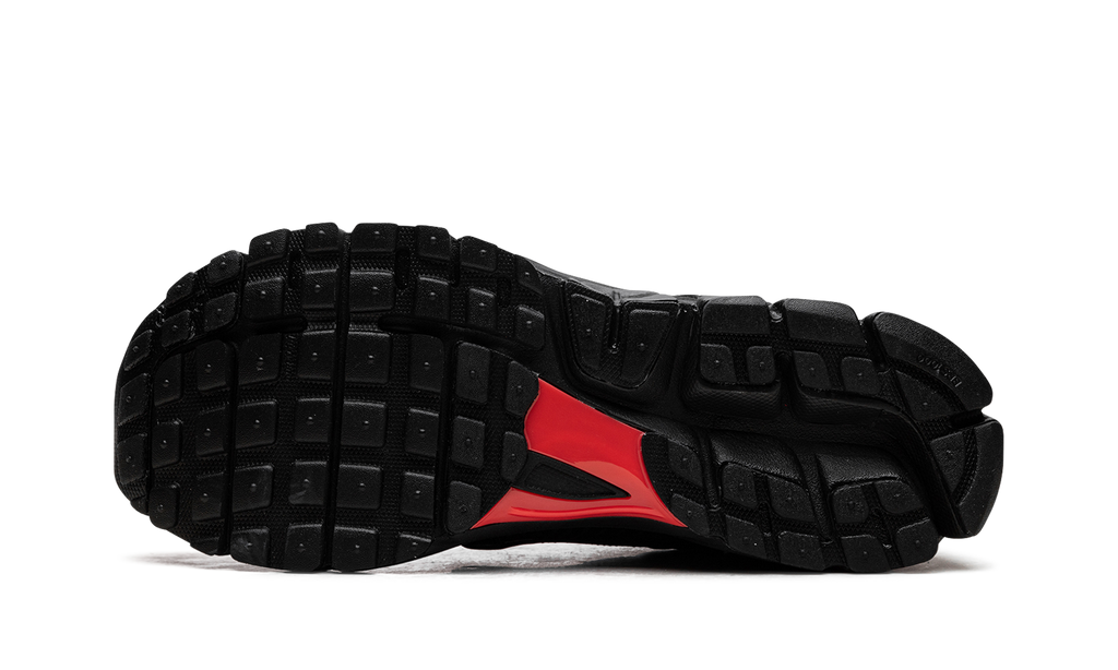 Nike Zoom Vomero 5 Black Metallic University Red 6