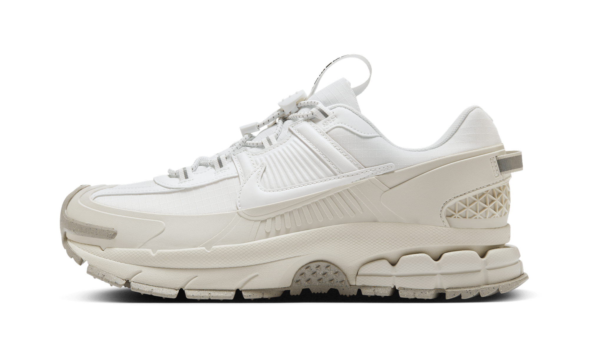 Nike Zoom Vomero Roam Summit White Light Bone Light Iron Ore 1
