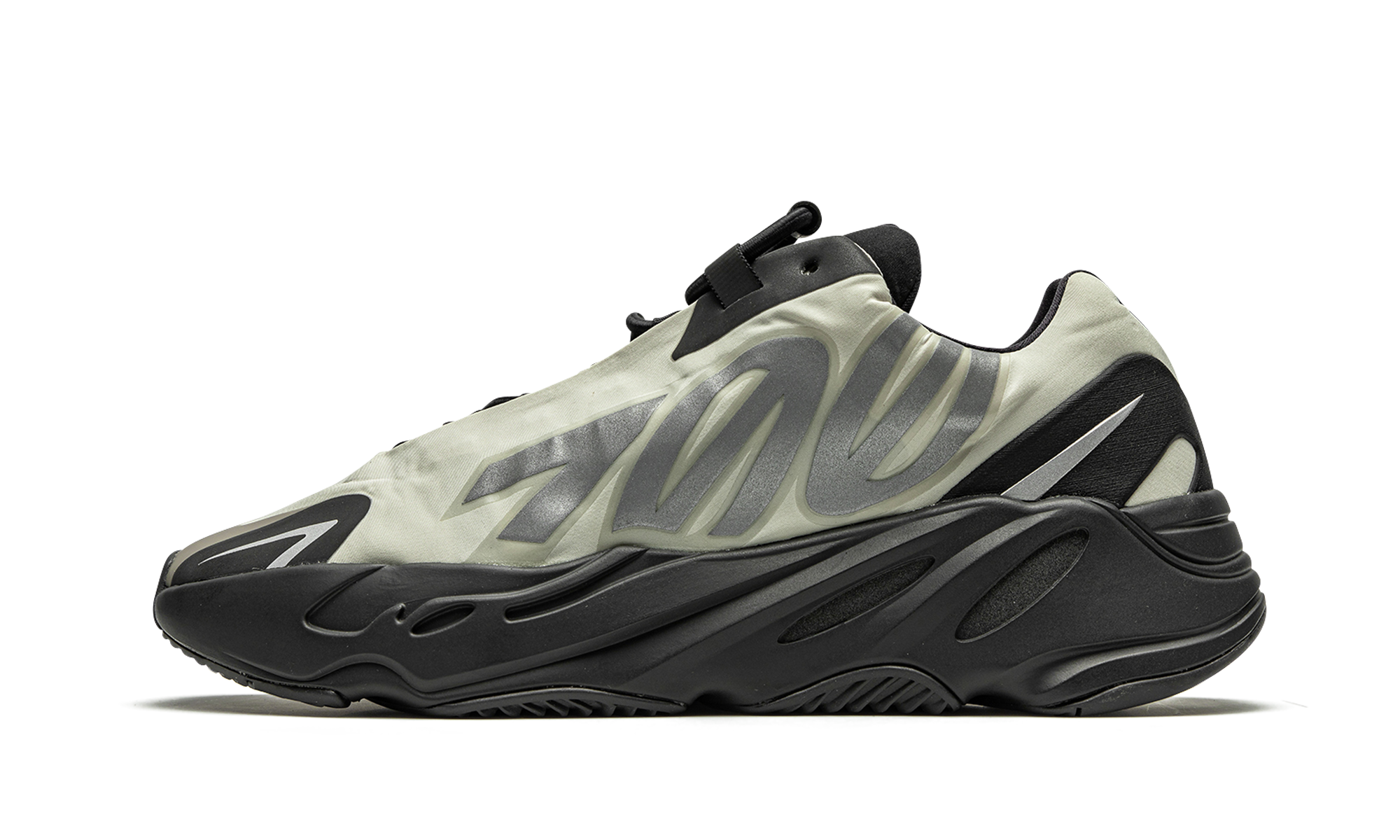 Yeezy 700 MNVN Bone 1