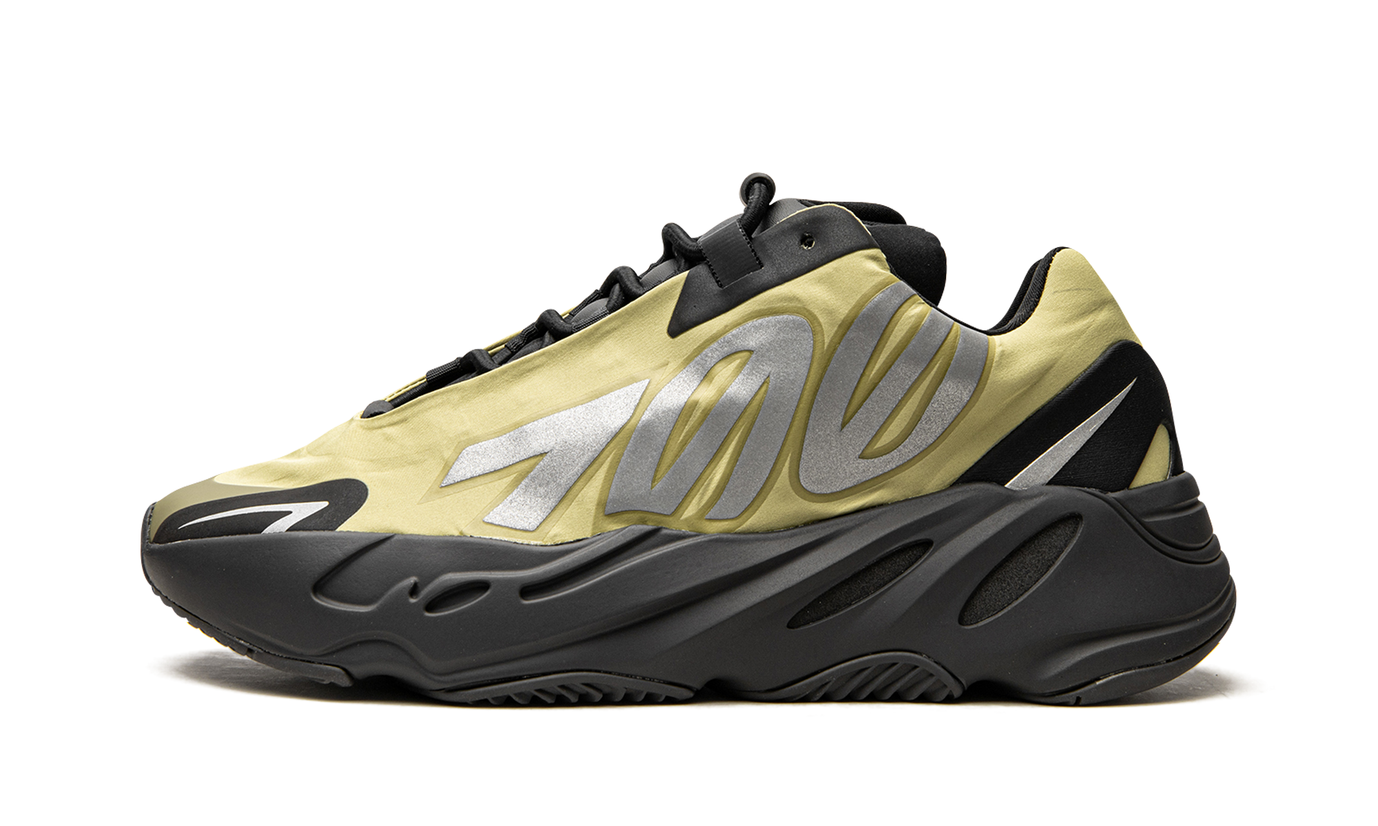 Yeezy 700 MNVN Resin 1