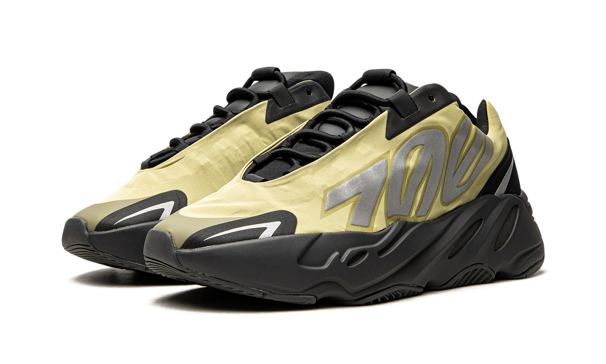 Yeezy 700 MNVN Resin 2