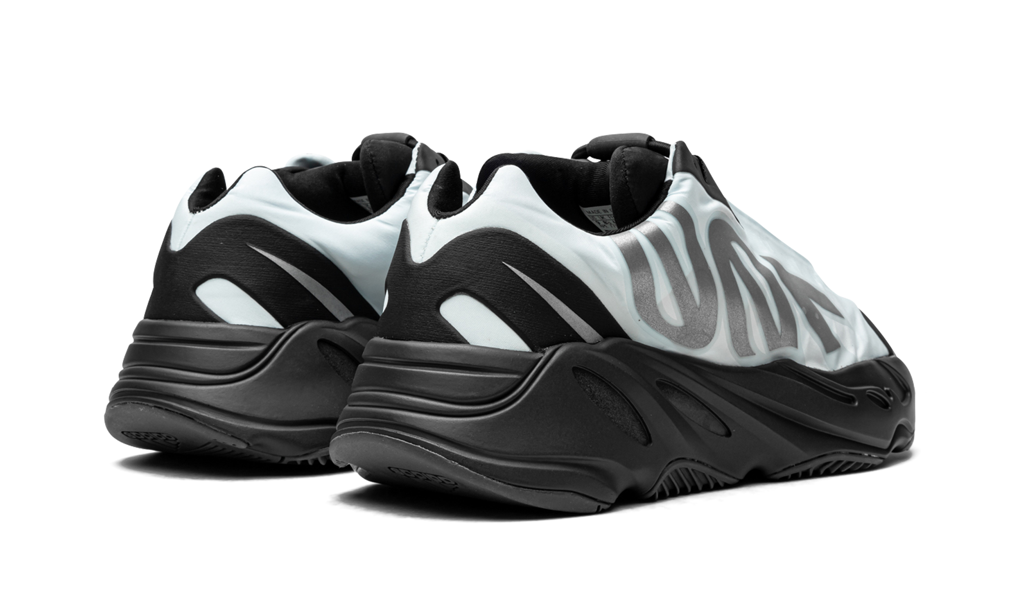 Yeezy Boost 700 MNVN Blue Tint 4