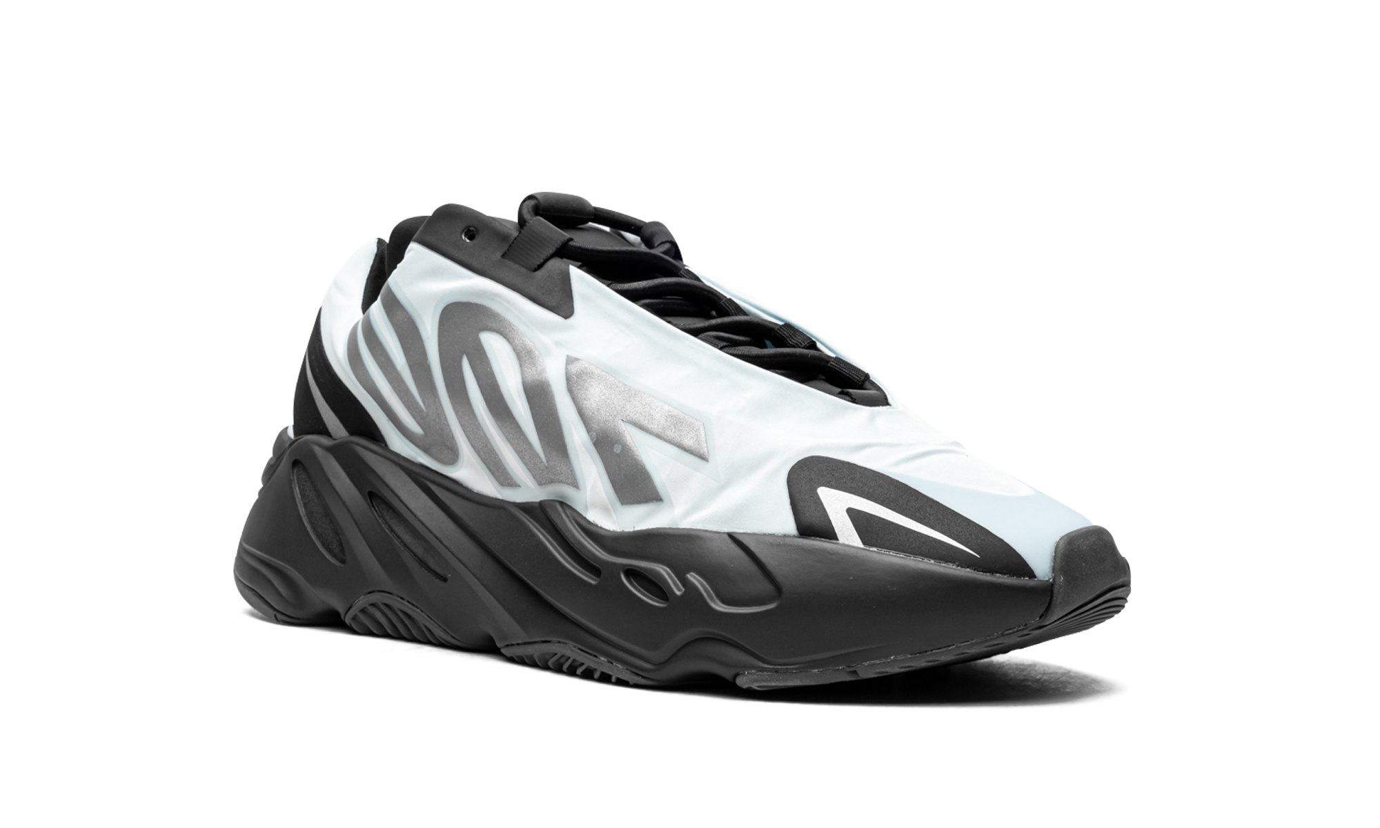 Yeezy Boost 700 MNVN Blue Tint 8