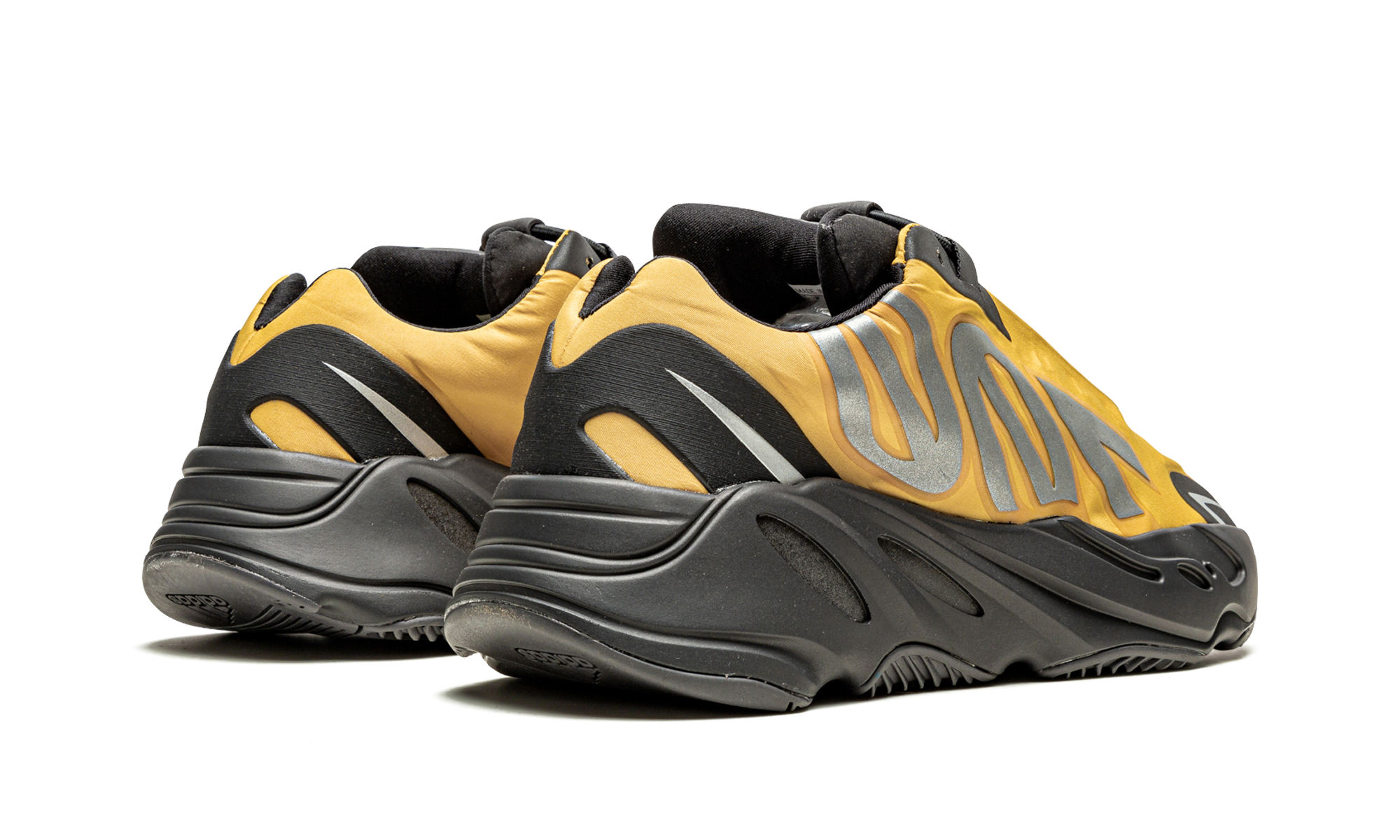 Yeezy Boost 700 MNVN Honey Flux 4