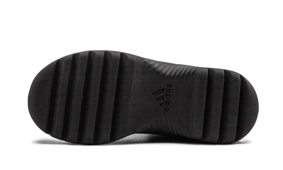 Yeezy Desert Boot Oil 2