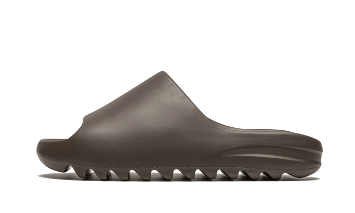 Yeezy Slide Sotride 1